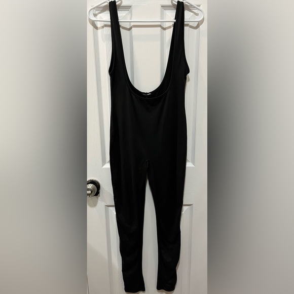 Fashion Nova Pants - Fashion nova, Black overall Jumpsuit, Size Small, in great condition, stretches